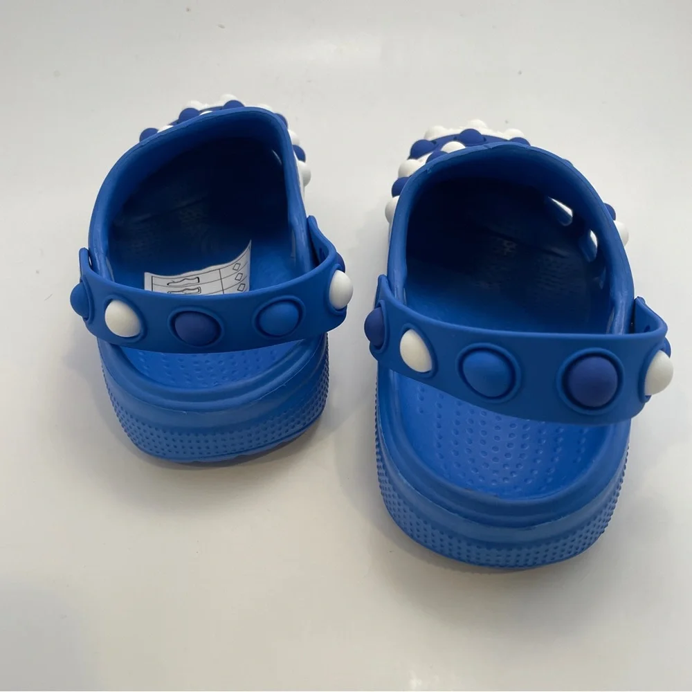 Engtoy Blue White Foam Clogs Kids Popper‎ Playful Shoes Pop It Youth Size 4 US